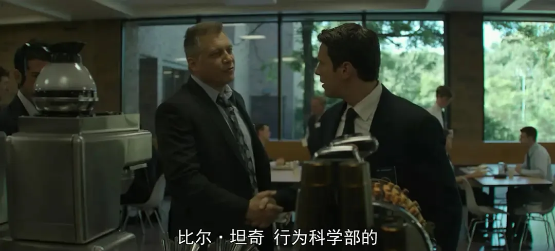 一口气刷完两季，Netflix这部9分神剧值得通宵去看